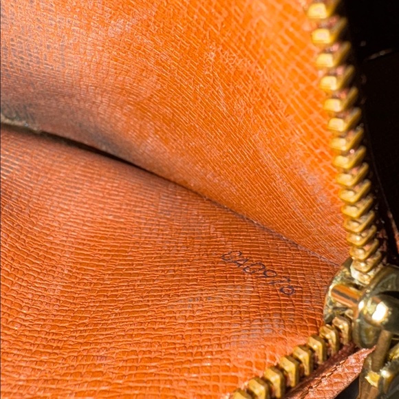 Louis Vuitton Sarah Portefeiulle Long Wallet | AUTHENTIC | Monogram - Picture 15 of 15